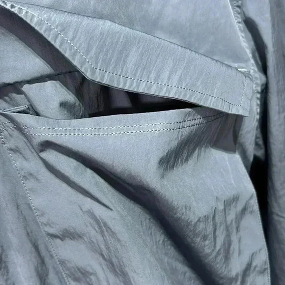 Yogalicious Windbreaker UPF 50+ protection,zip up,drawstring waist,chest pockets - Picture 5 of 13